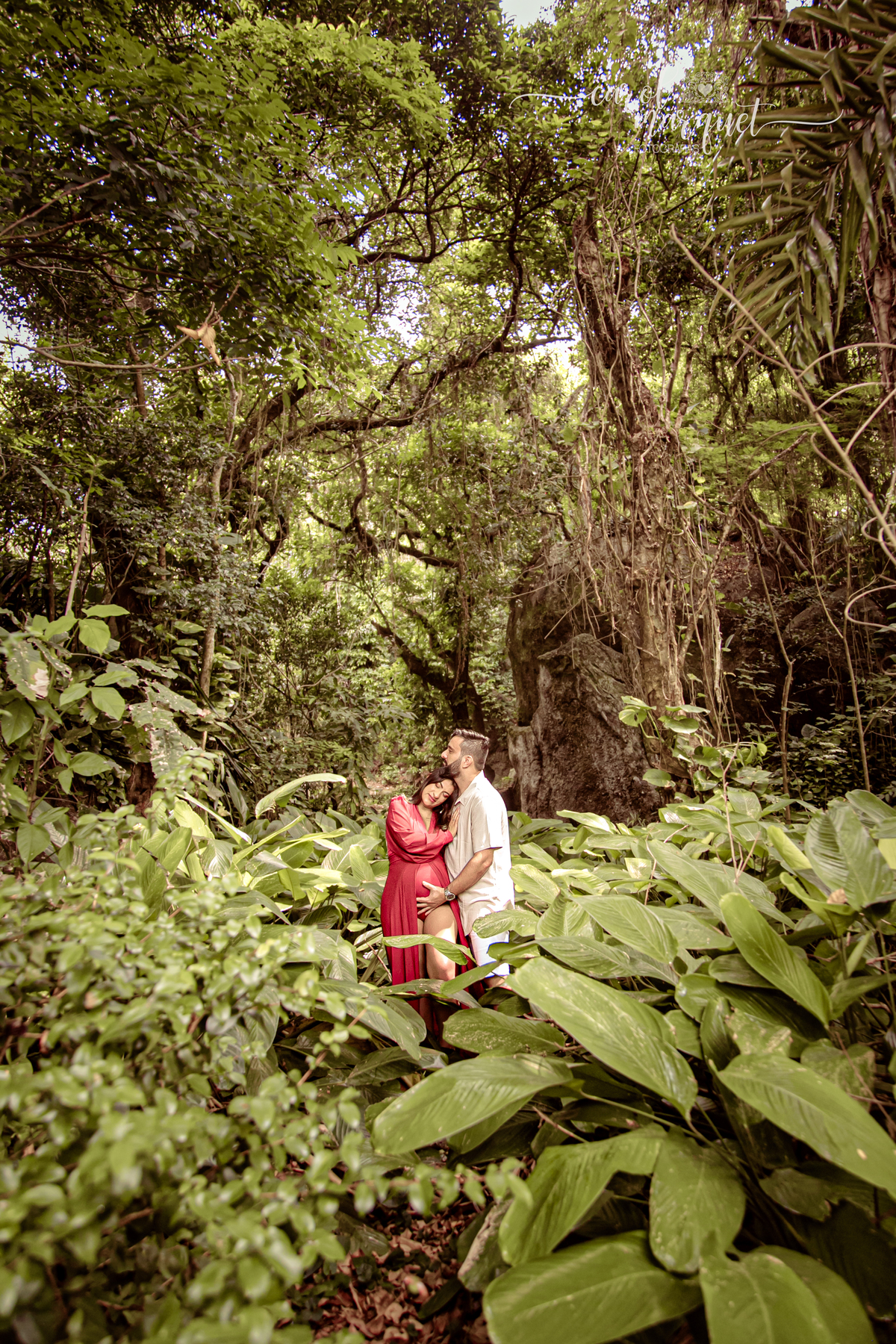 gestante gestação bebê recém nascida floresta jardim praia espera Itaipu Niterói Rio de Janeiro Região Oceânica fotografia família príncipe