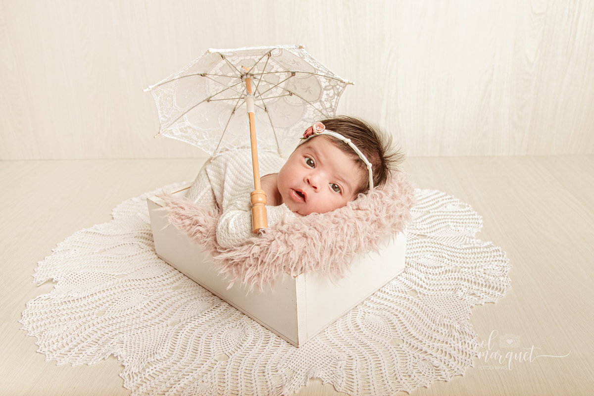 newborn recém nascido ensaio fotográfico princesa Deus abençoada família divindade terço chapeuzinho vermelho ovelha rebanho Jesus amigurumi Niterói Itaipu Região Oceânica Rio de Janeiro