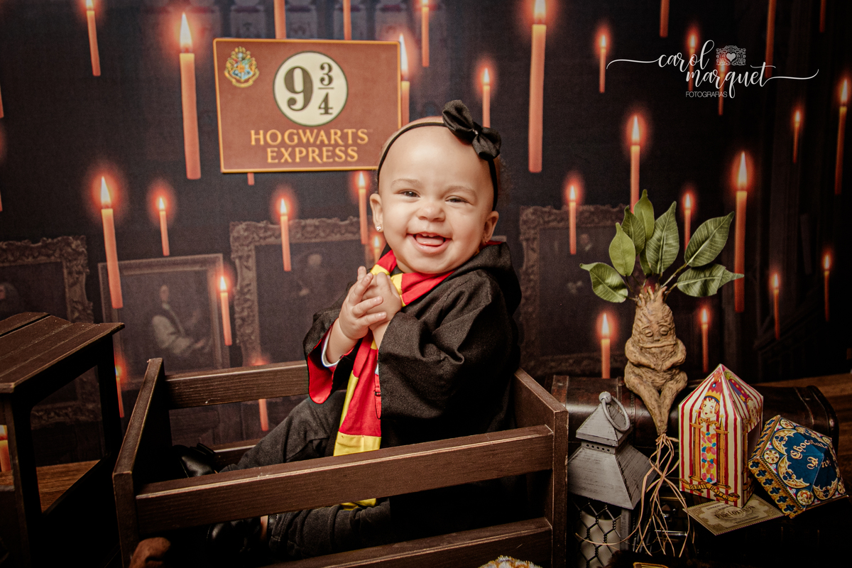 ensaio infantil trimestral temático harry potter hoghwartz edwiges flor jardim floresta princesa hermione família clean Niterói Itaipu Região Oceânica Rio de Janeiro