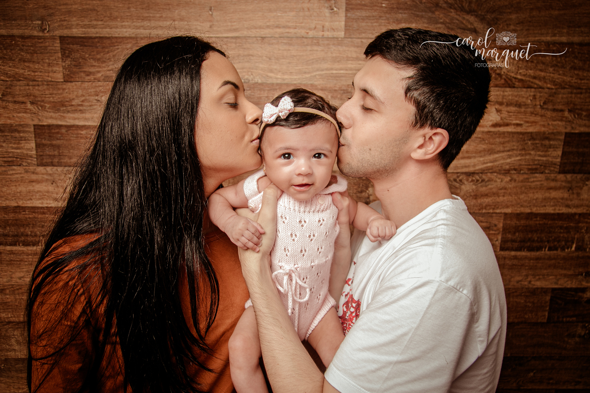 Ensaio infantil trimestral  acompanhamento flor jardim confeitaria doces Itaipu Niterói Região Oceânica Rio de Janeiro família gospel religioso evangélico católico Deus