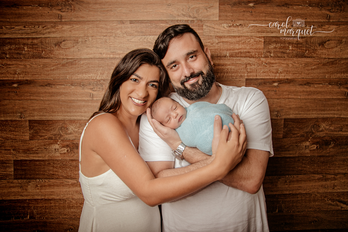 ensaio infantil bebê recém nascido newborn panda amigurumi cowboy violão seresta floresta terço Deus católico coala Niterói Itaipu Região Oceânica Rio de Janeiro