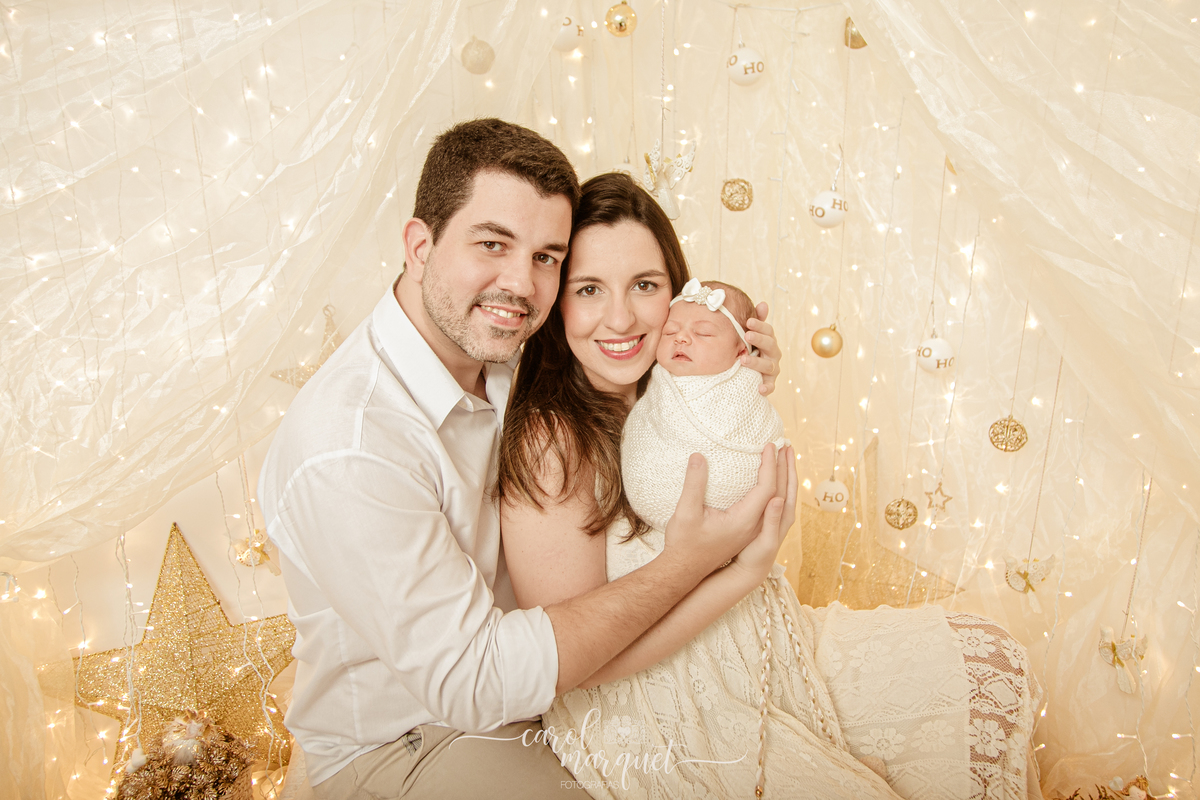 newborn recém nascida bebê neném criança baby fotografia ensaio fotográfico flores jardim anjo Deus católico evangélico beleza viagem Niterói Rio de Janeiro Itaipu Região Oceânica