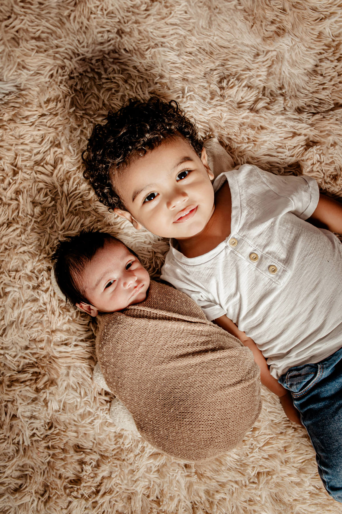 newborn família irmãos recém nascido fotografia ensaio marinheiro Deus católico evangélico Niterói Itaipu Região Oceânica