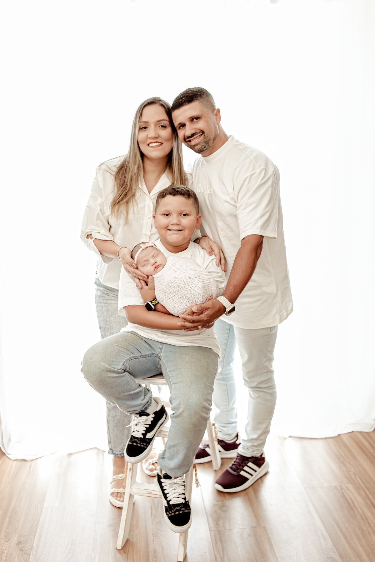 newborn recém nascido bebê princesa flor irmã irmãos família Deus arco íris balé ballet jardim flores boho rústico romântico delicado sombrinha amigurumi crochê Niterói Rio de Janeiro Itaipu Região Oceânica Ensaio infantil