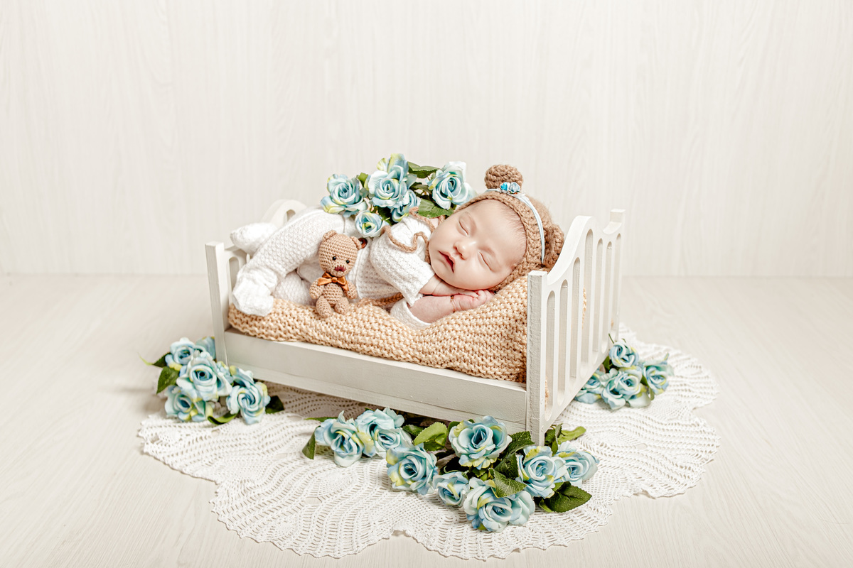 newborn recém nascido bebê princesa flor irmã irmãos família Deus arco íris balé ballet jardim flores boho rústico romântico delicado sombrinha amigurumi crochê Niterói Rio de Janeiro Itaipu Região Oceânica Ensaio infantil