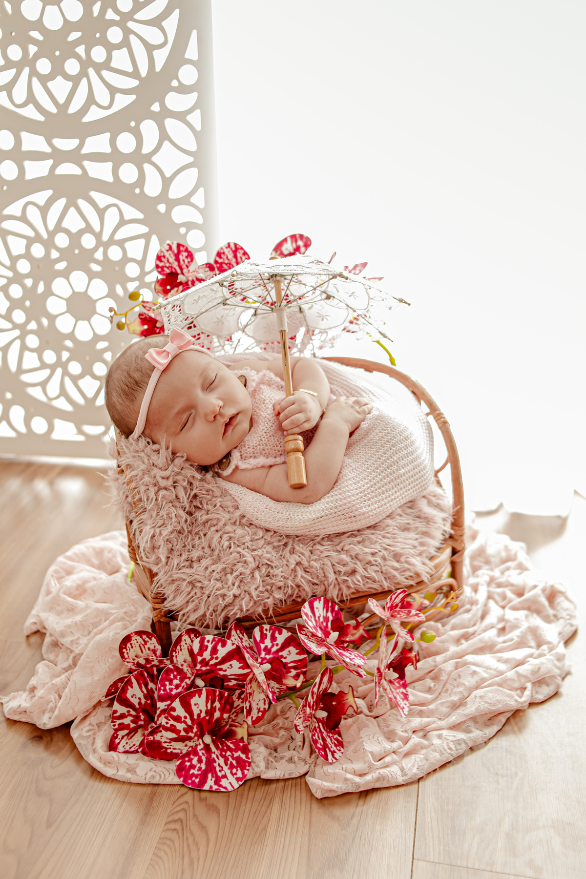 newborn recém nascido bebê princesa flor irmã irmãos família Deus arco íris balé ballet jardim flores boho rústico romântico delicado sombrinha amigurumi crochê Niterói Rio de Janeiro Itaipu Região Oceânica Ensaio infantil