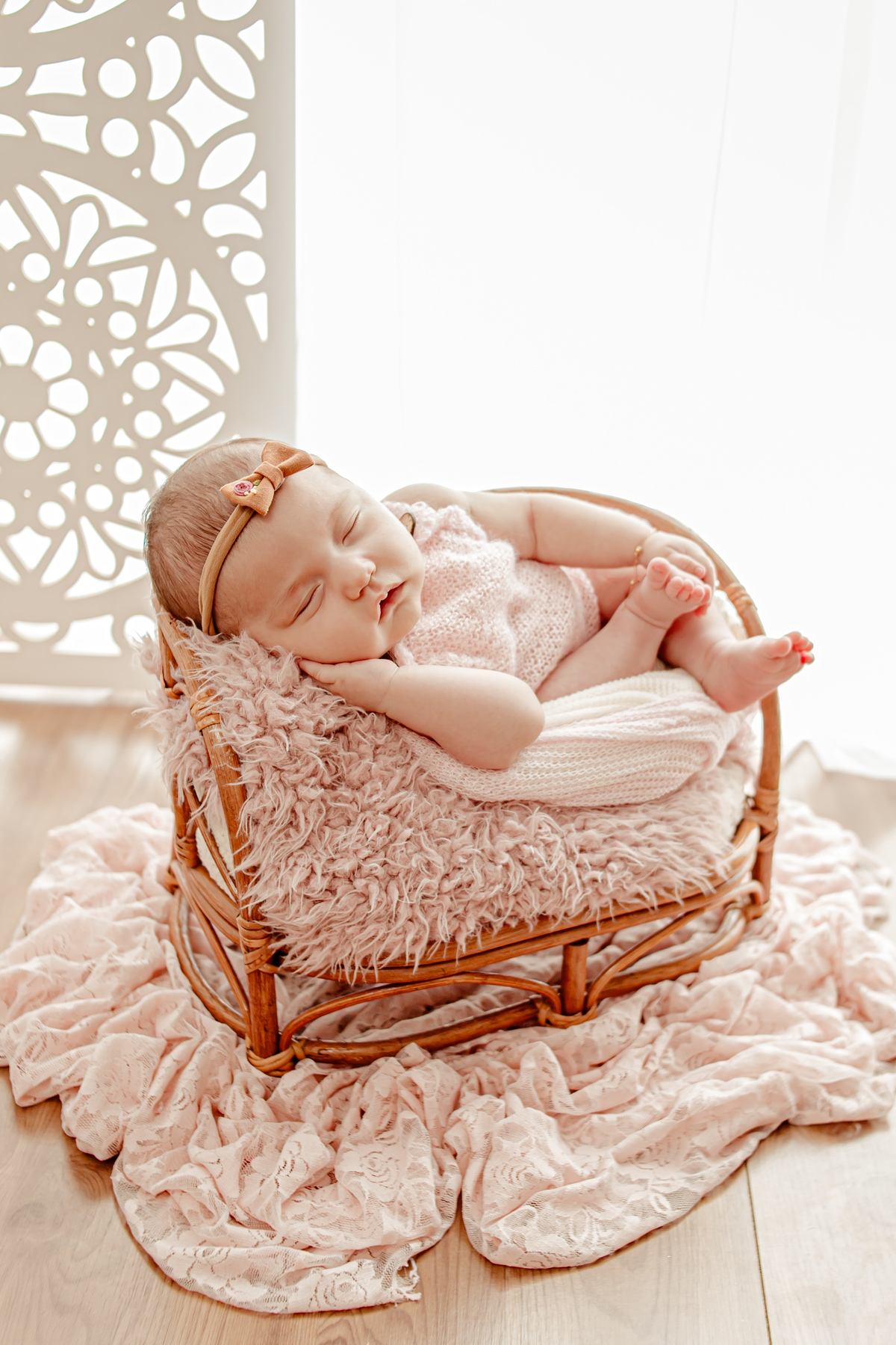 newborn recém nascido bebê princesa flor irmã irmãos família Deus arco íris balé ballet jardim flores boho rústico romântico delicado sombrinha amigurumi crochê Niterói Rio de Janeiro Itaipu Região Oceânica Ensaio infantil