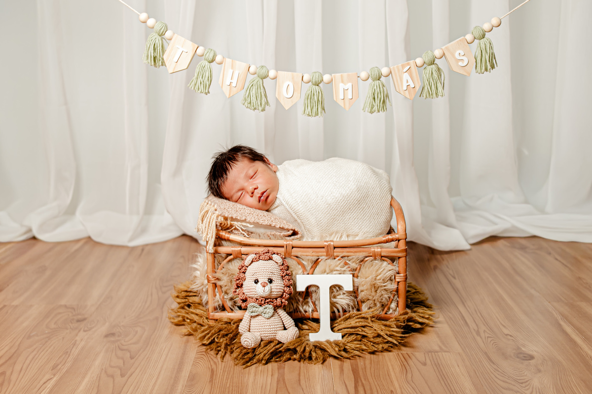 newborn recém nascido ensaio fotográfico fotografia retrato família Deus menino irmãos irmã irmão cristão barco flamengo Niterói Região Oceânica Itaipu Rio de Janeiro