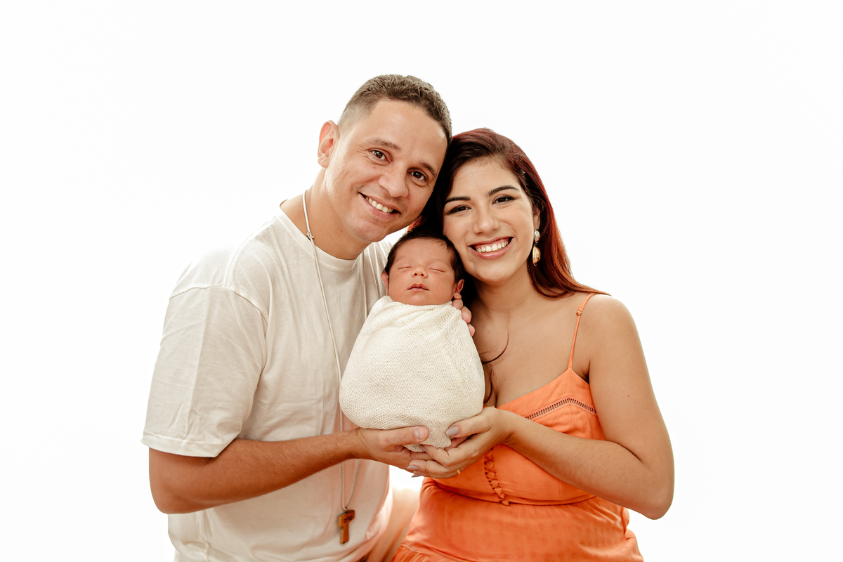 newborn recém nascido ensaio fotográfico fotografia retrato família Deus menino irmãos irmã irmão cristão barco flamengo Niterói Região Oceânica Itaipu Rio de Janeiro