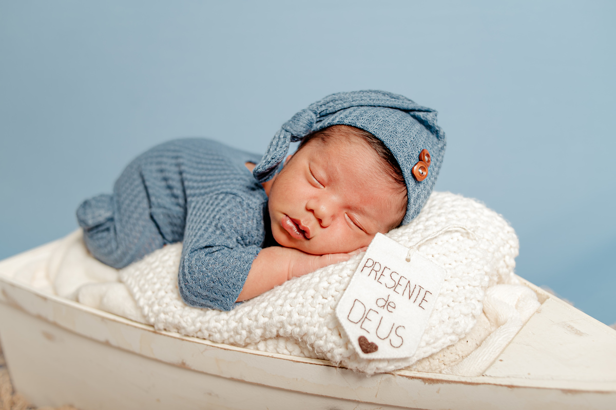 newborn recém nascido ensaio fotográfico fotografia retrato família Deus menino irmãos irmã irmão cristão barco flamengo Niterói Região Oceânica Itaipu Rio de Janeiro