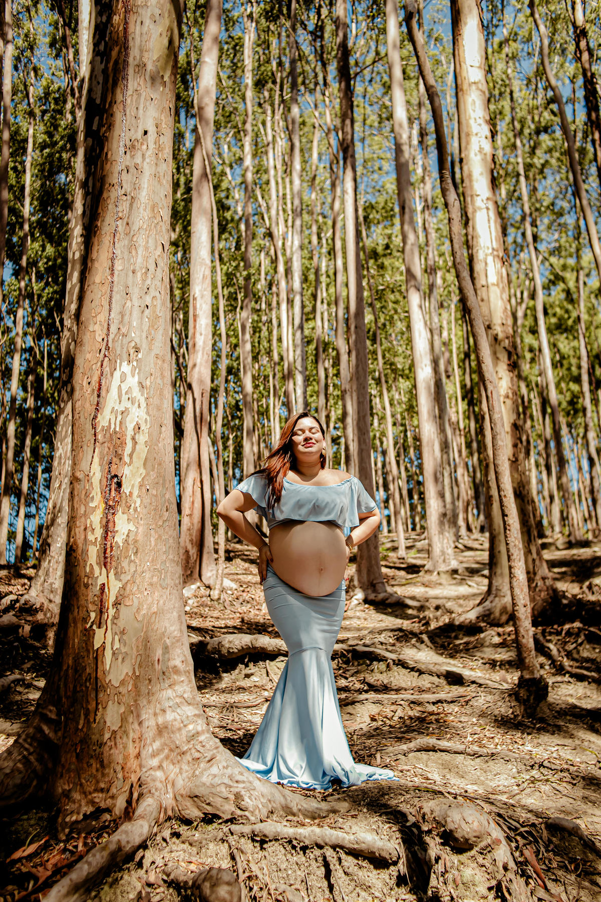 gestante gestação newborn recém nascido família floresta bebê neném filho filha irmãos Niterói Floresta de Eucalipto Ruínas antigas Parque da Cidade Rio de Janeiro ensaio fotográfico fotografia foto