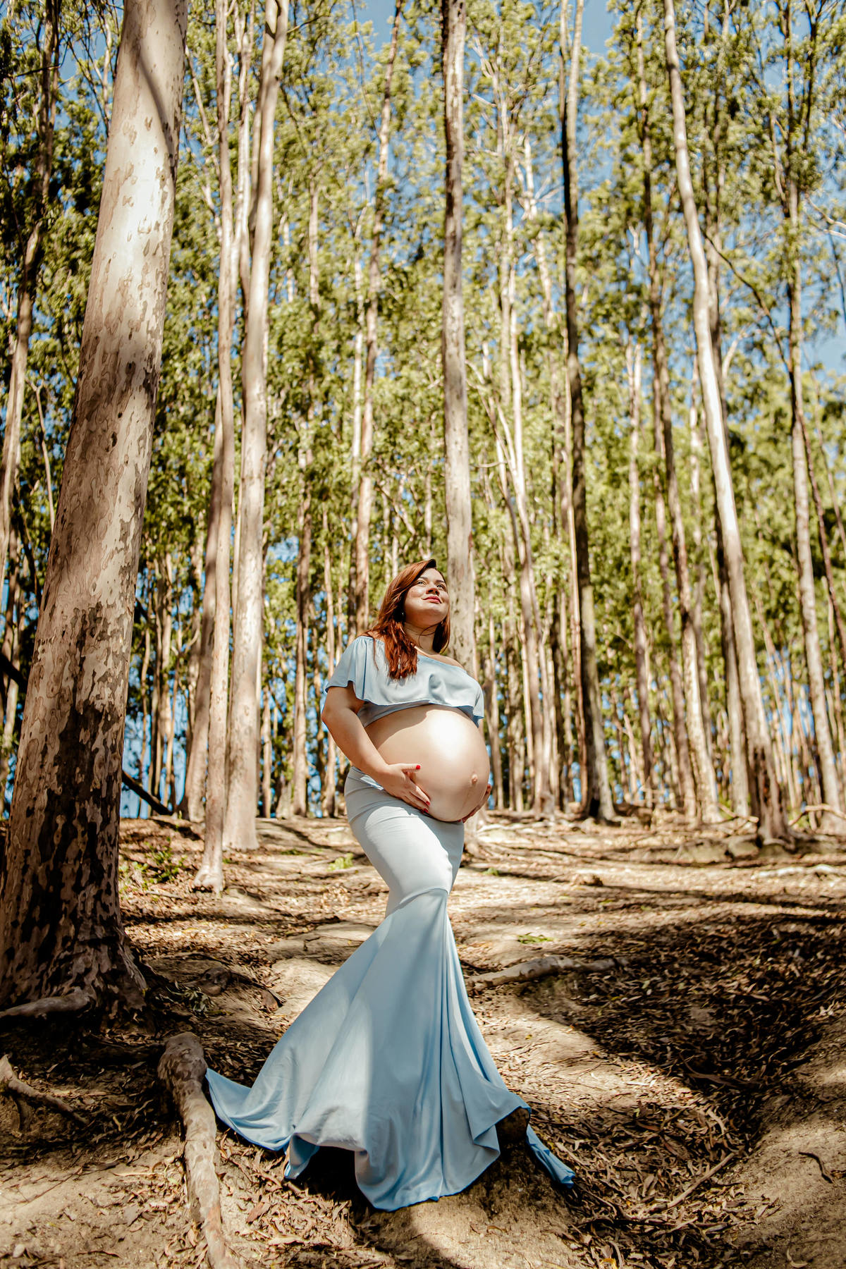 gestante gestação newborn recém nascido família floresta bebê neném filho filha irmãos Niterói Floresta de Eucalipto Ruínas antigas Parque da Cidade Rio de Janeiro ensaio fotográfico fotografia foto
