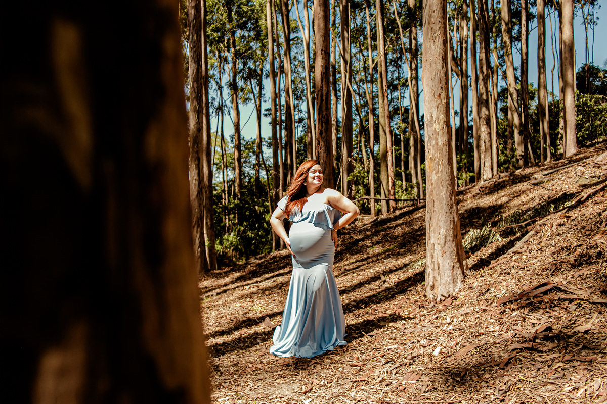 gestante gestação newborn recém nascido família floresta bebê neném filho filha irmãos Niterói Floresta de Eucalipto Ruínas antigas Parque da Cidade Rio de Janeiro ensaio fotográfico fotografia foto
