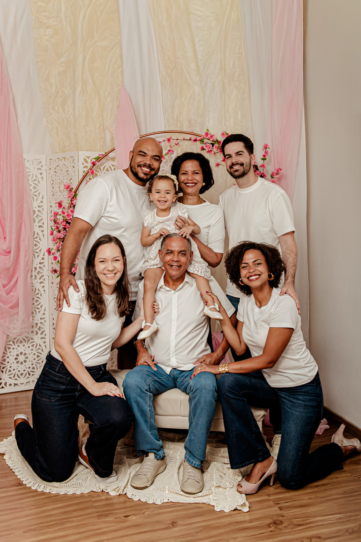 ensaio em família menina flor floresta princesa menina tia frança rio de janeiro brasil Niterói Itaipu Região Oceânica fotografia foto ensaio sessão retrato vovó