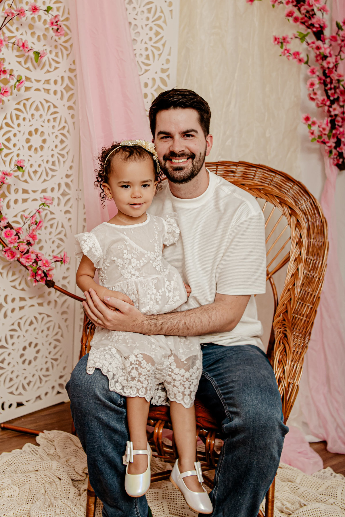 ensaio em família menina flor floresta princesa menina tia frança rio de janeiro brasil Niterói Itaipu Região Oceânica fotografia foto ensaio sessão retrato vovó
