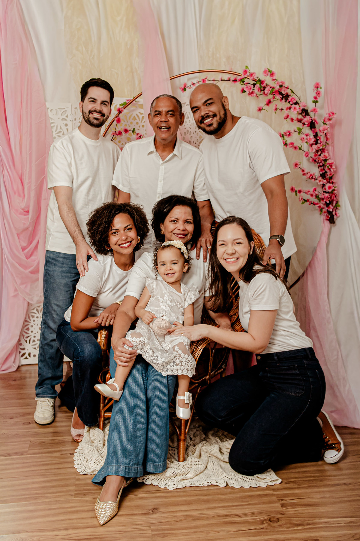 ensaio em família menina flor floresta princesa menina tia frança rio de janeiro brasil Niterói Itaipu Região Oceânica fotografia foto ensaio sessão retrato vovó