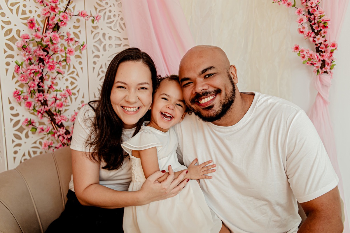 ensaio em família menina flor floresta princesa menina tia frança rio de janeiro brasil Niterói Itaipu Região Oceânica fotografia foto ensaio sessão retrato vovó