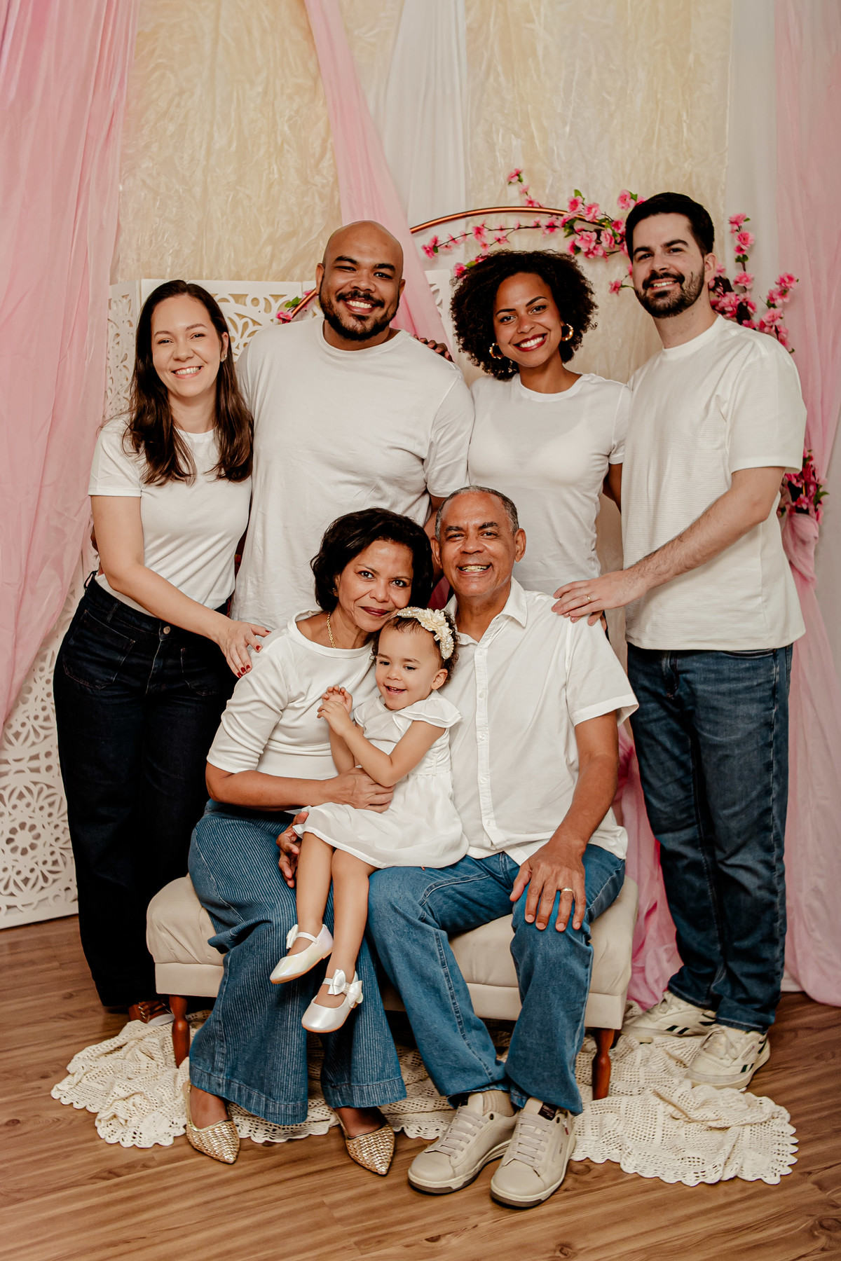 ensaio em família menina flor floresta princesa menina tia frança rio de janeiro brasil Niterói Itaipu Região Oceânica fotografia foto ensaio sessão retrato vovó