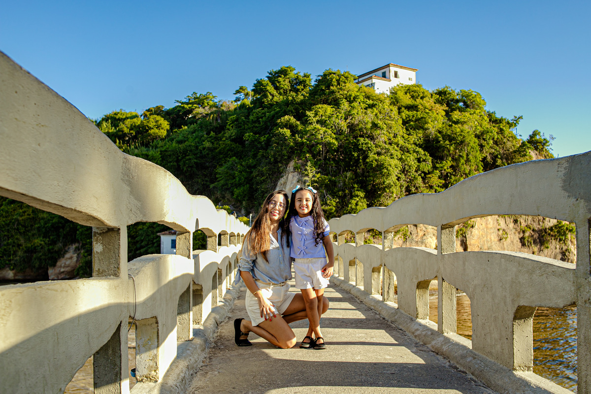 ensaio em família Boa Viagem MAC Niterói Rio de Janeiro Icaraí família mãe e filha pai floresta praia mar tarde, pôr do sol, neltur 