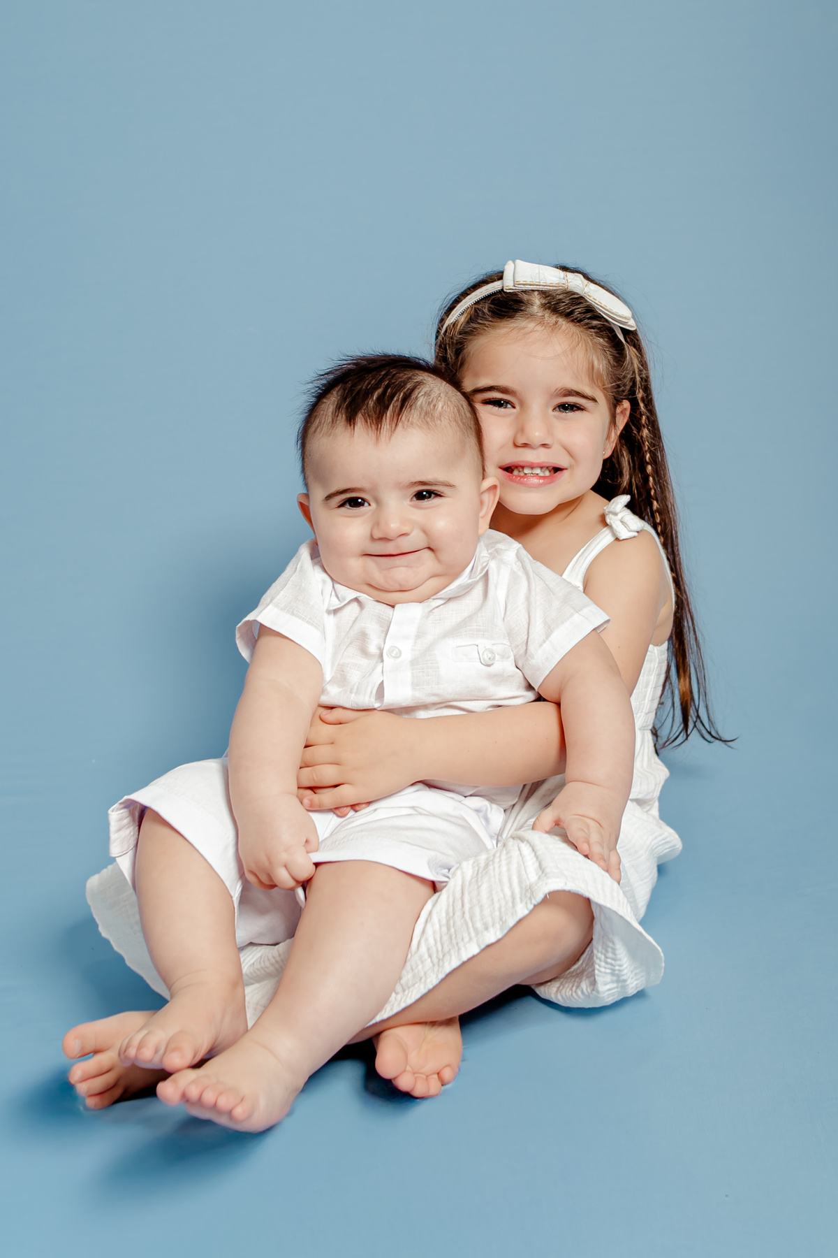irmão irmã irmãos batismo príncipe princesa urso clean neutro boho família ensaio infantil fotografia fotográfico retrato Niterói Rio de Janeiro Itaipu Região Oceãnica