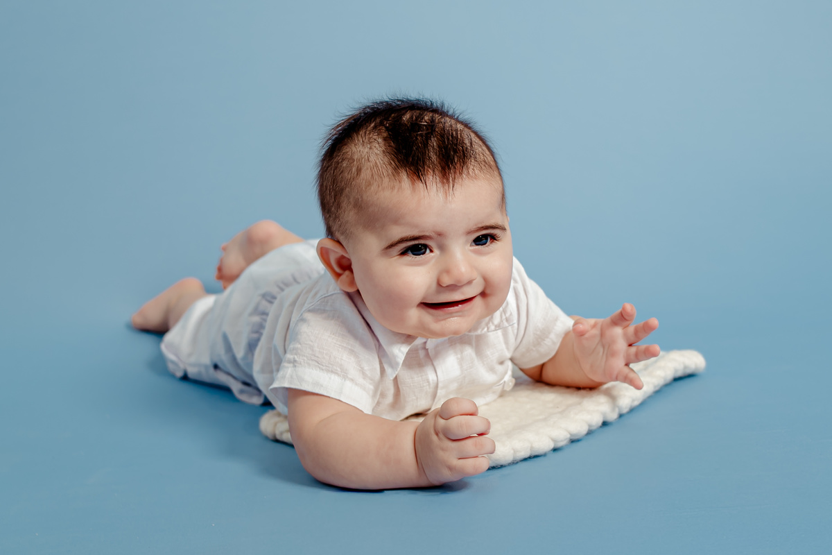 irmão irmã irmãos batismo príncipe princesa urso clean neutro boho família ensaio infantil fotografia fotográfico retrato Niterói Rio de Janeiro Itaipu Região Oceãnica