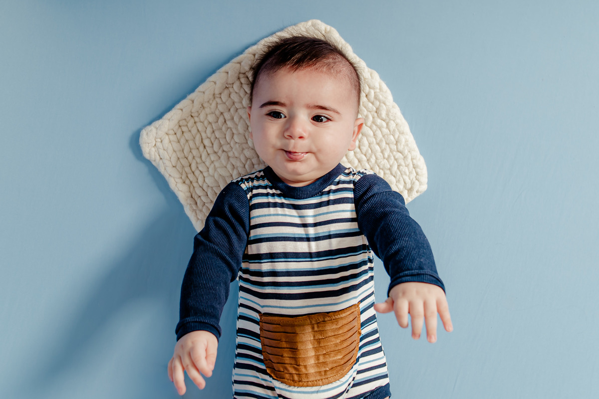 irmão irmã irmãos batismo príncipe princesa urso clean neutro boho família ensaio infantil fotografia fotográfico retrato Niterói Rio de Janeiro Itaipu Região Oceãnica