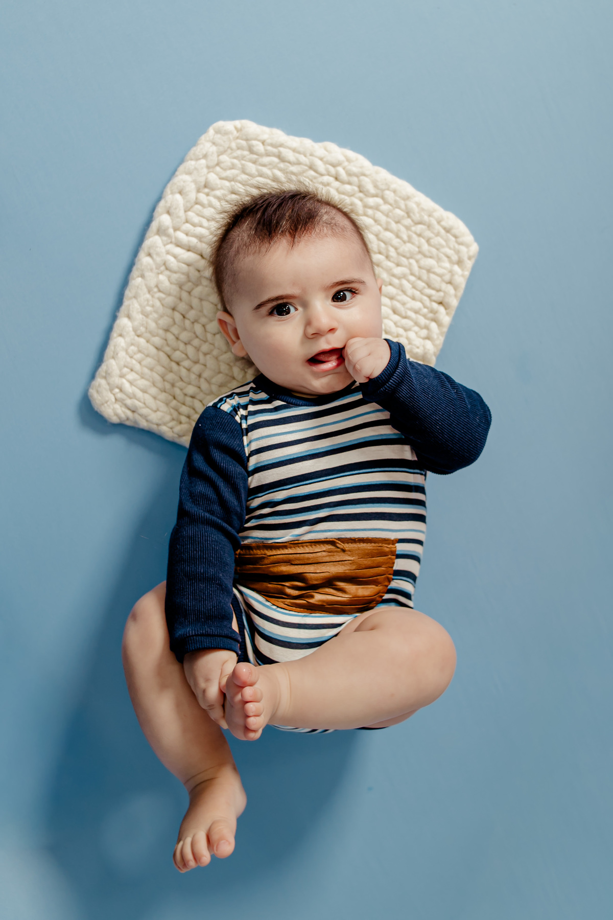 irmão irmã irmãos batismo príncipe princesa urso clean neutro boho família ensaio infantil fotografia fotográfico retrato Niterói Rio de Janeiro Itaipu Região Oceãnica