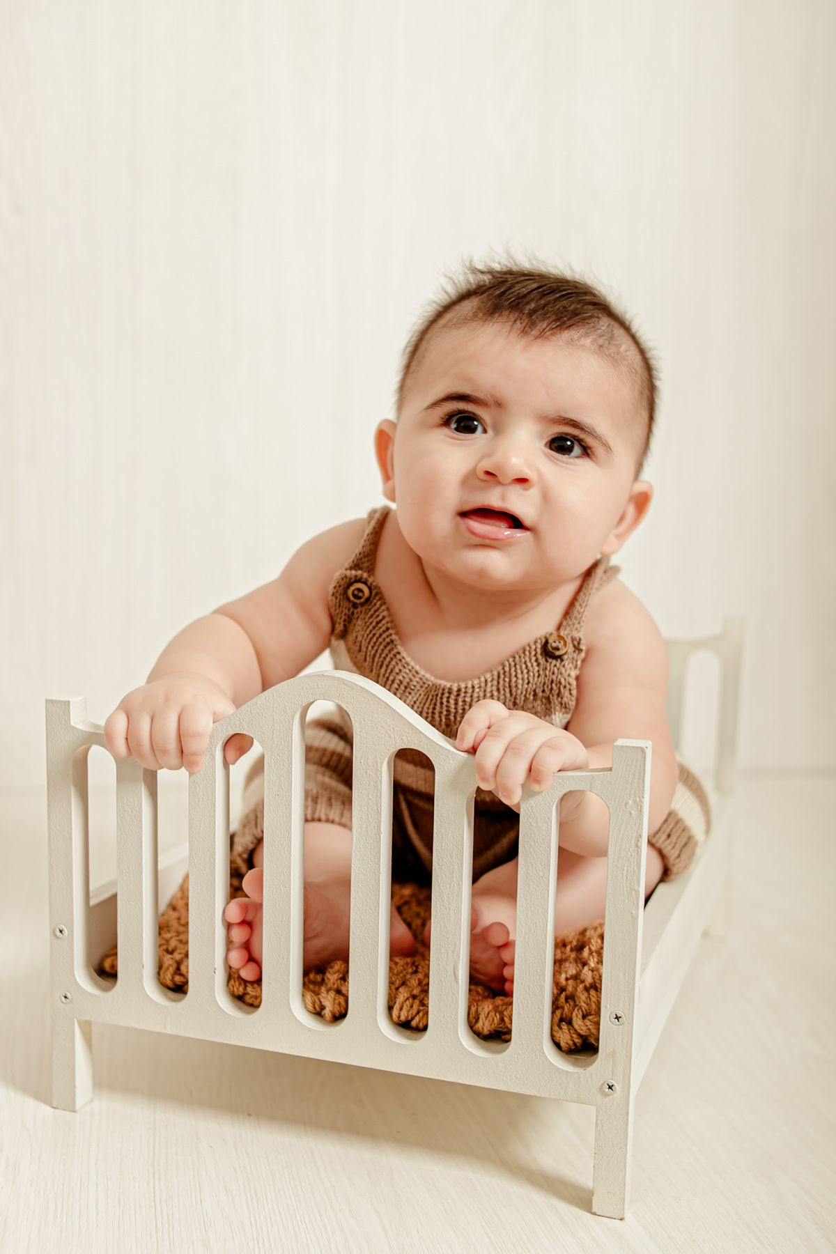 irmão irmã irmãos batismo príncipe princesa urso clean neutro boho família ensaio infantil fotografia fotográfico retrato Niterói Rio de Janeiro Itaipu Região Oceãnica