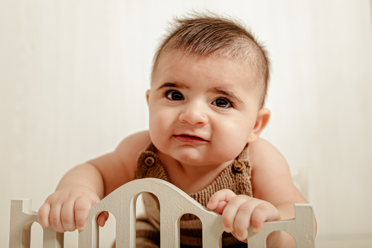 irmão irmã irmãos batismo príncipe princesa urso clean neutro boho família ensaio infantil fotografia fotográfico retrato Niterói Rio de Janeiro Itaipu Região Oceãnica