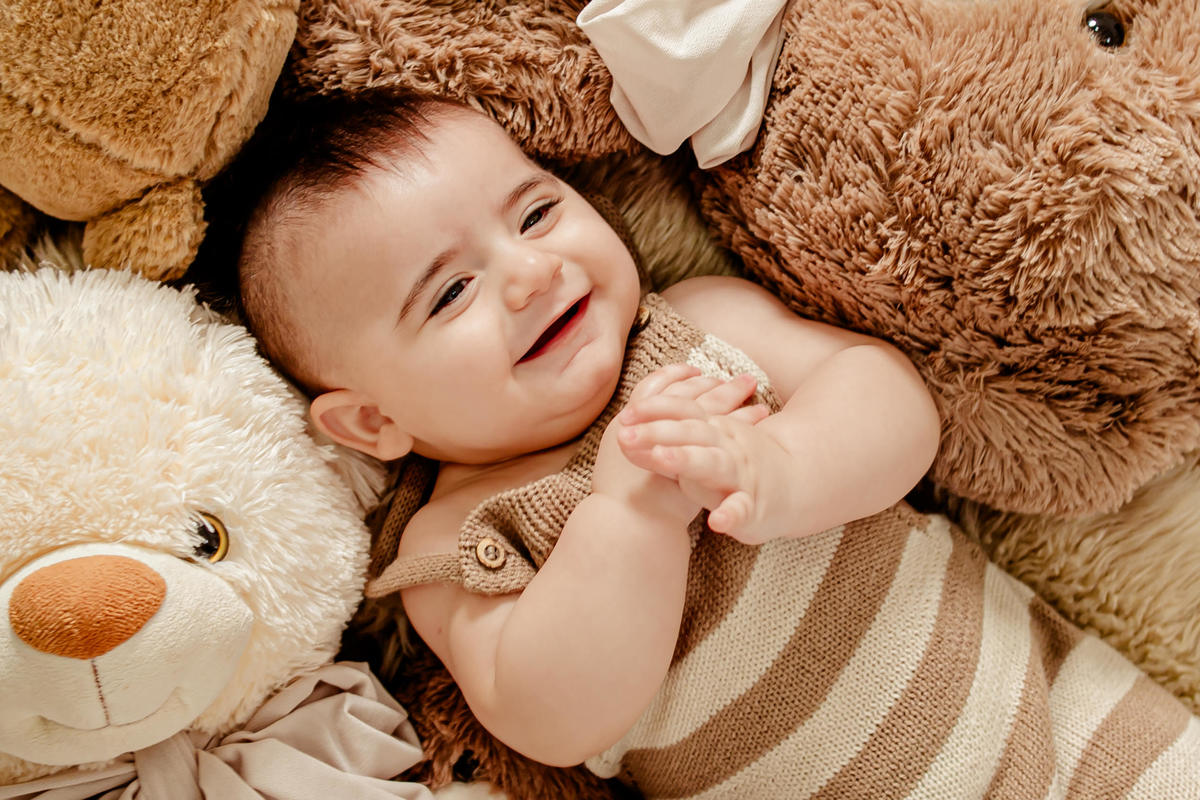 irmão irmã irmãos batismo príncipe princesa urso clean neutro boho família ensaio infantil fotografia fotográfico retrato Niterói Rio de Janeiro Itaipu Região Oceãnica