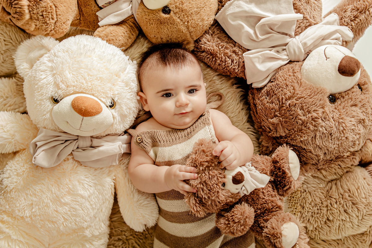 irmão irmã irmãos batismo príncipe princesa urso clean neutro boho família ensaio infantil fotografia fotográfico retrato Niterói Rio de Janeiro Itaipu Região Oceãnica
