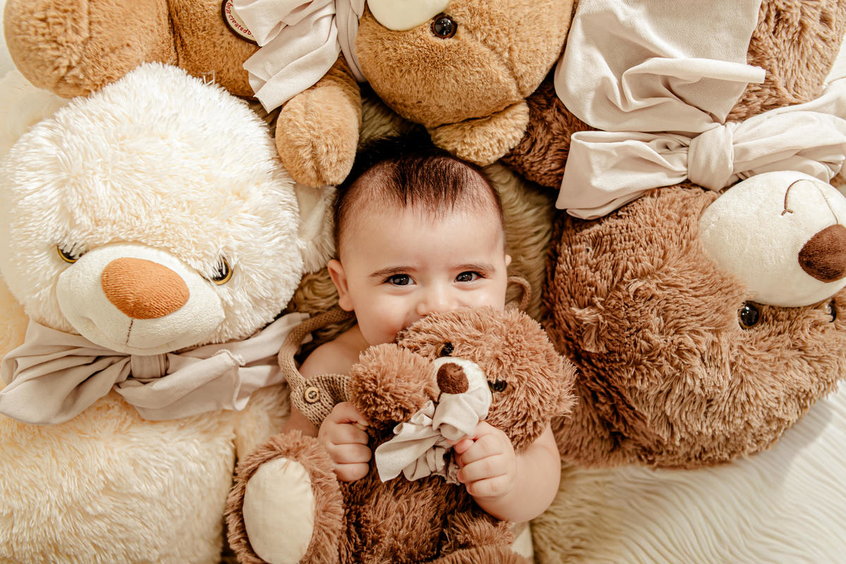 irmão irmã irmãos batismo príncipe princesa urso clean neutro boho família ensaio infantil fotografia fotográfico retrato Niterói Rio de Janeiro Itaipu Região Oceãnica
