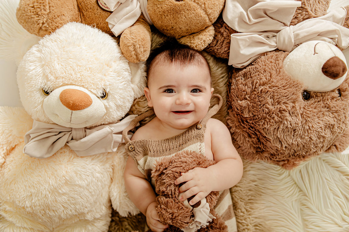 irmão irmã irmãos batismo príncipe princesa urso clean neutro boho família ensaio infantil fotografia fotográfico retrato Niterói Rio de Janeiro Itaipu Região Oceãnica