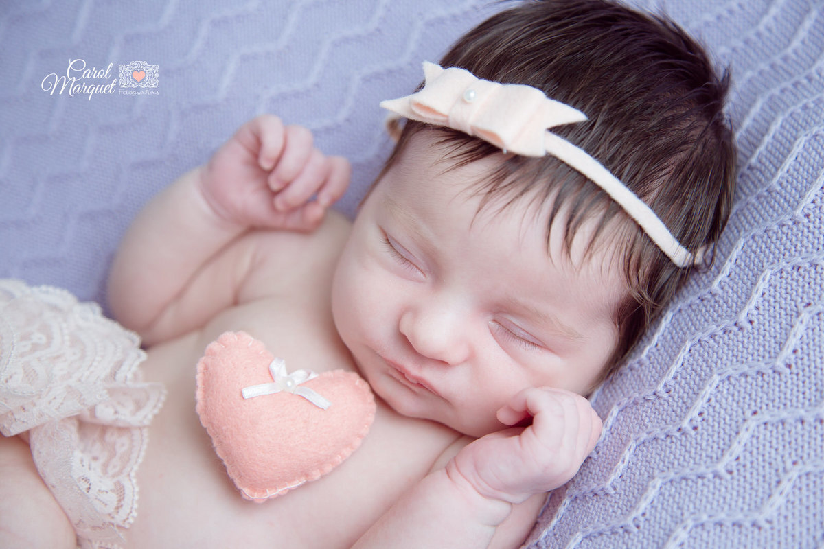 newborn menina recém nascido Niterói família boneca lilás coração