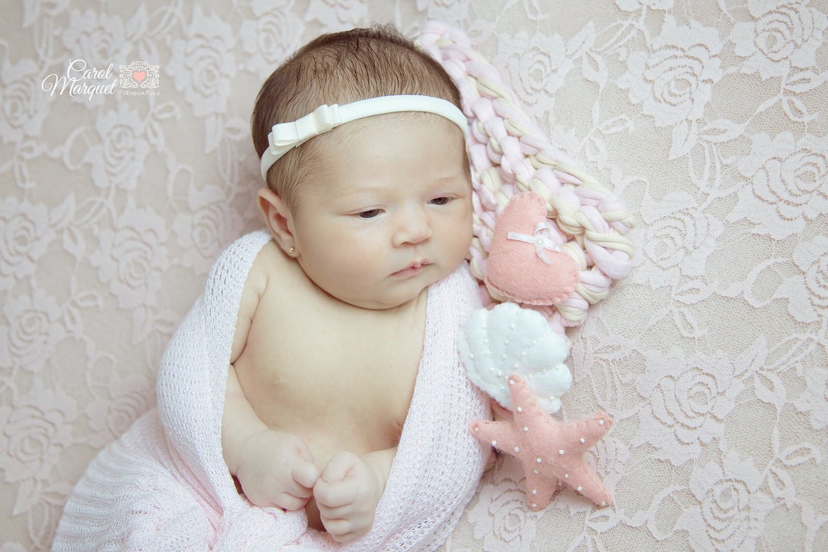 newborn menina princesa flor recém nascido ensaio fotográfico Niterói Rio de Janeiro Família irmãos