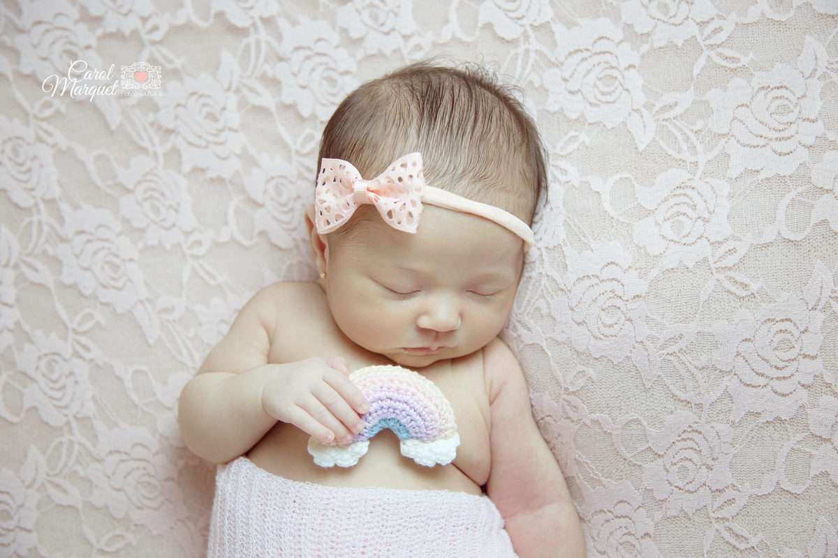 newborn menina princesa flor recém nascido ensaio fotográfico Niterói Rio de Janeiro Família irmãos