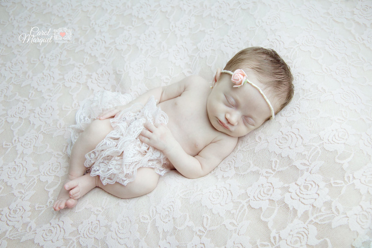 newborn menina Niterói Rio de Janeiro Ensaio Fotográfico Família irmã irmãs princesa flores amor