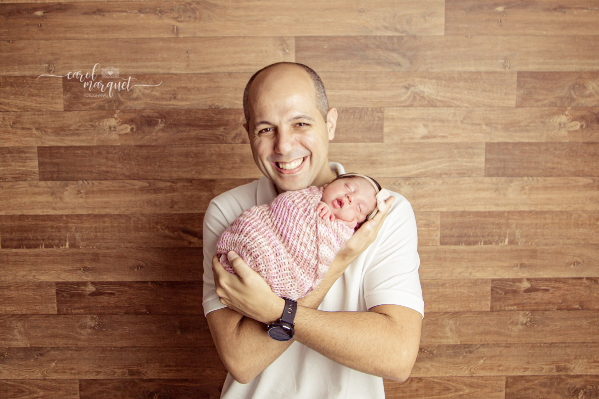 newborrn recém nascido Niterói Rio de Janeiro fotografia retrato princesa menina flor floresta bebê casulo bichinho amigurumi flores plantas família