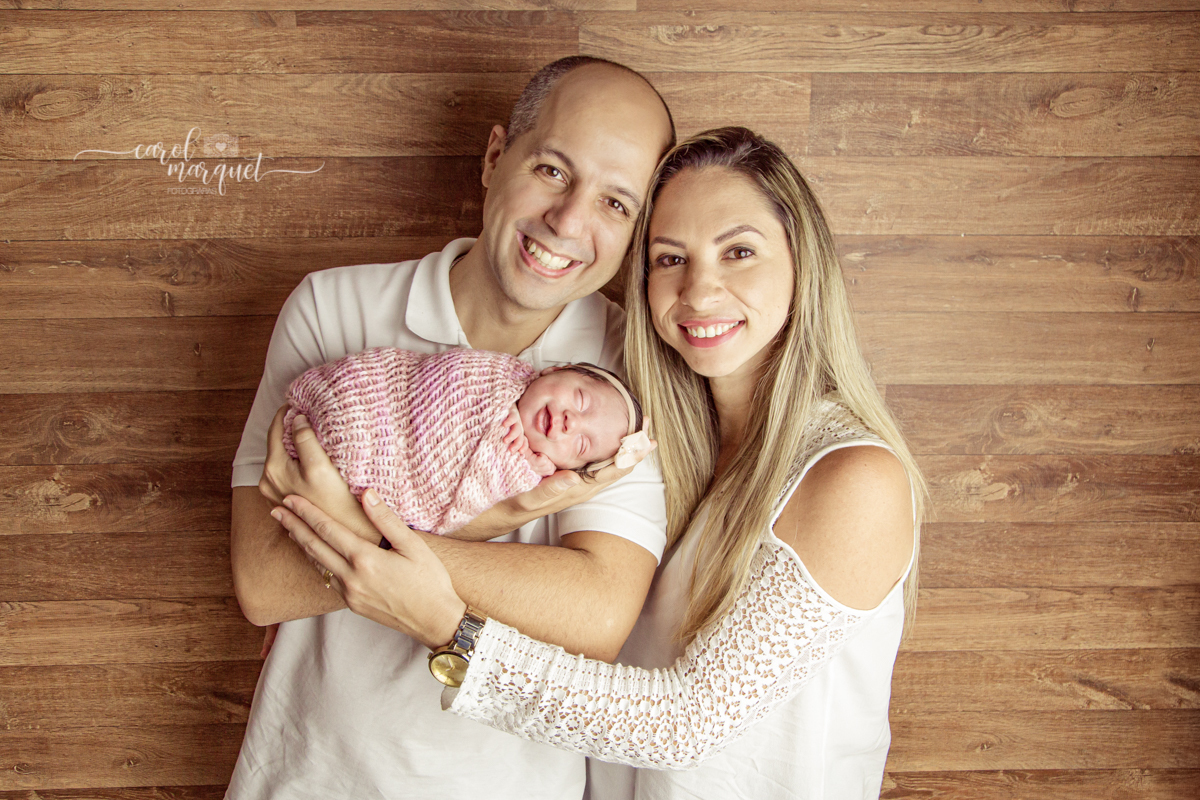 newborrn recém nascido Niterói Rio de Janeiro fotografia retrato princesa menina flor floresta bebê casulo bichinho amigurumi flores plantas família
