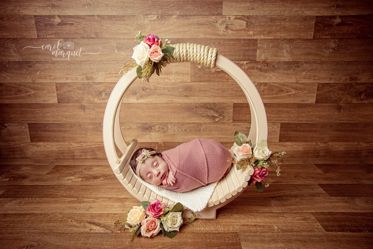newborrn recém nascido Niterói Rio de Janeiro fotografia retrato princesa menina flor floresta bebê casulo bichinho amigurumi flores plantas família