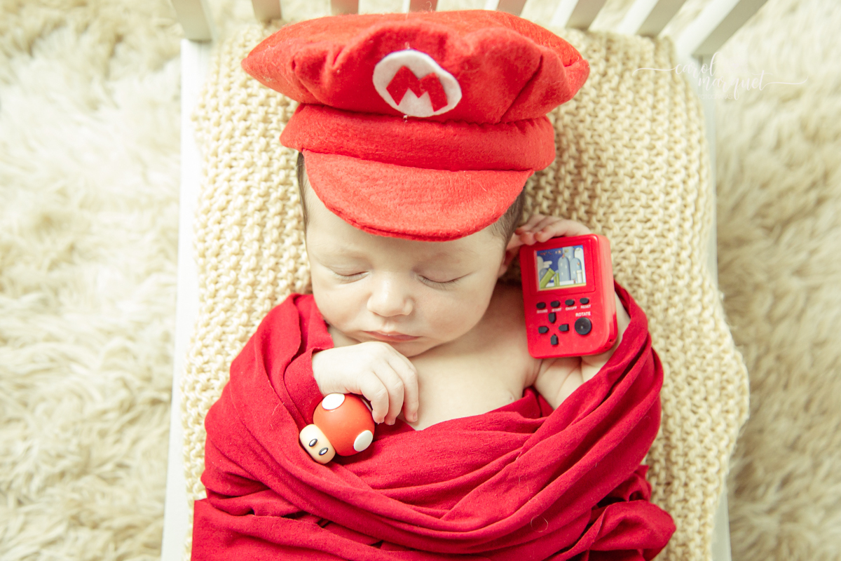 newborn recém nascido fotografia bebê menino floresta amigurumi família ensaio fotográfico príncipe irmãos Niterói Rio de Janeiro super mário bros