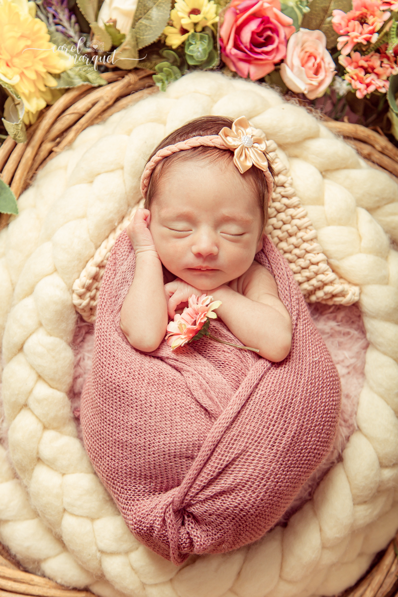 newborn recém nascido fotografia retrato estúdio família irmã bebê floresta jardim flor amor Rio de Janeiro Niterói Itaipu
