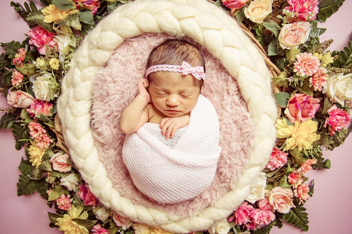 newborn recém nascidos fotografia retrato família flor floresta jardim boneca Rio de Janeiro Niterói