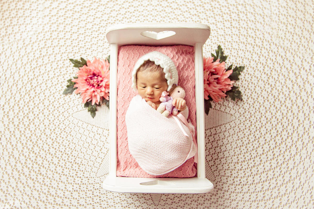 newborn recém nascidos fotografia retrato família flor floresta jardim boneca Rio de Janeiro Niterói