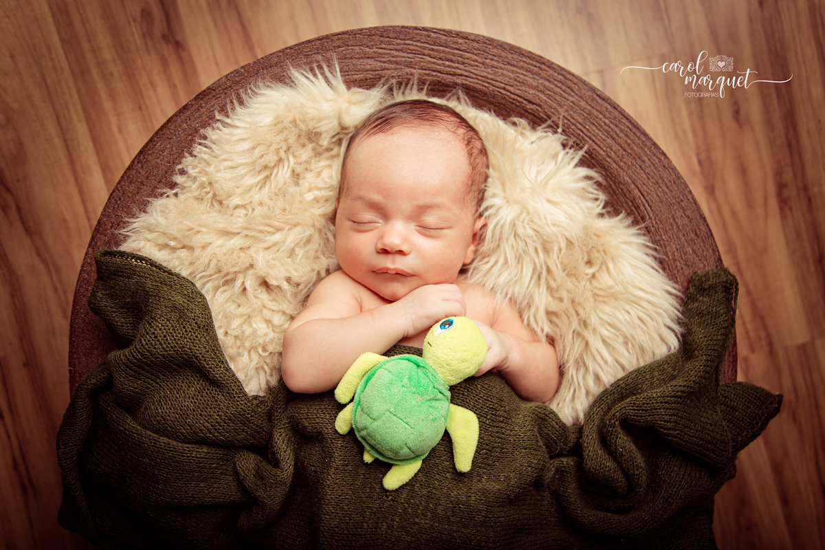 sommelier mirim vinho newborn recém nascido bebê fotografia retrato família Niterói Rio de Janeiro