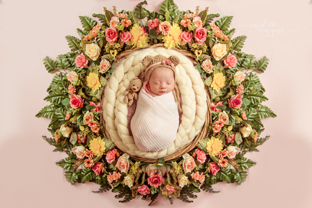 newborn recém nascido fotografia família flor ursinho amigurumi floresta jardim Niterói Rio de Janeiro
