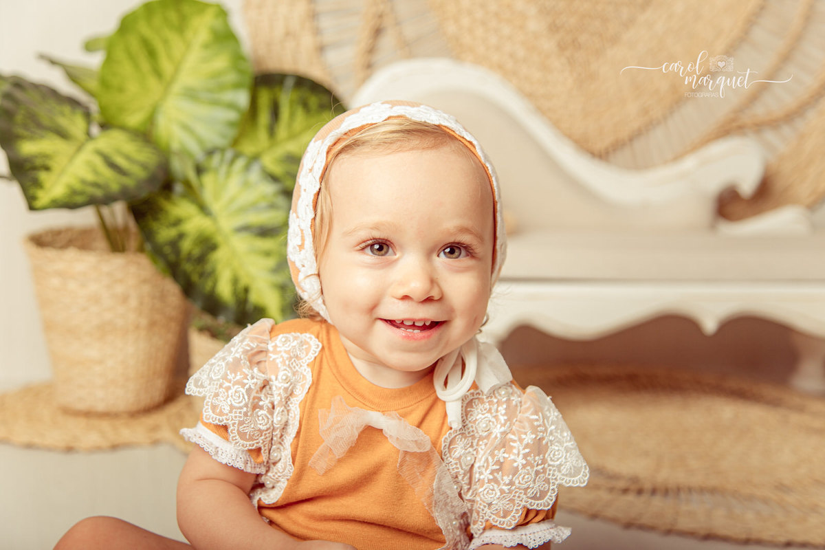 fotografia retrato ensaio fotográfico boho Niterói Rio de Janeiro Boho Romântico Divã Flores Plantas Palha Artesanato