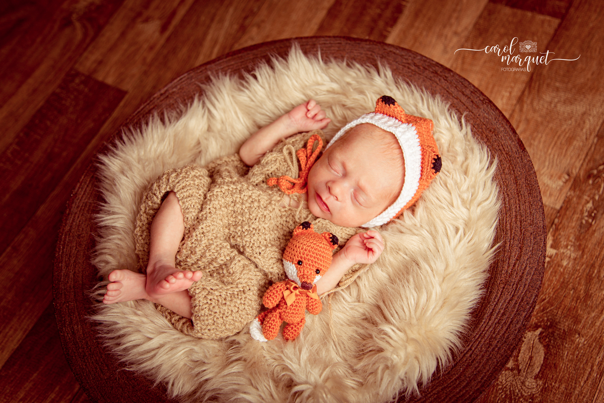 newborn recém nascido fotografia retrato Niterói Rio de Janeiro Super Mário Bros Nutróloga Advogado Frutas Amigurumi