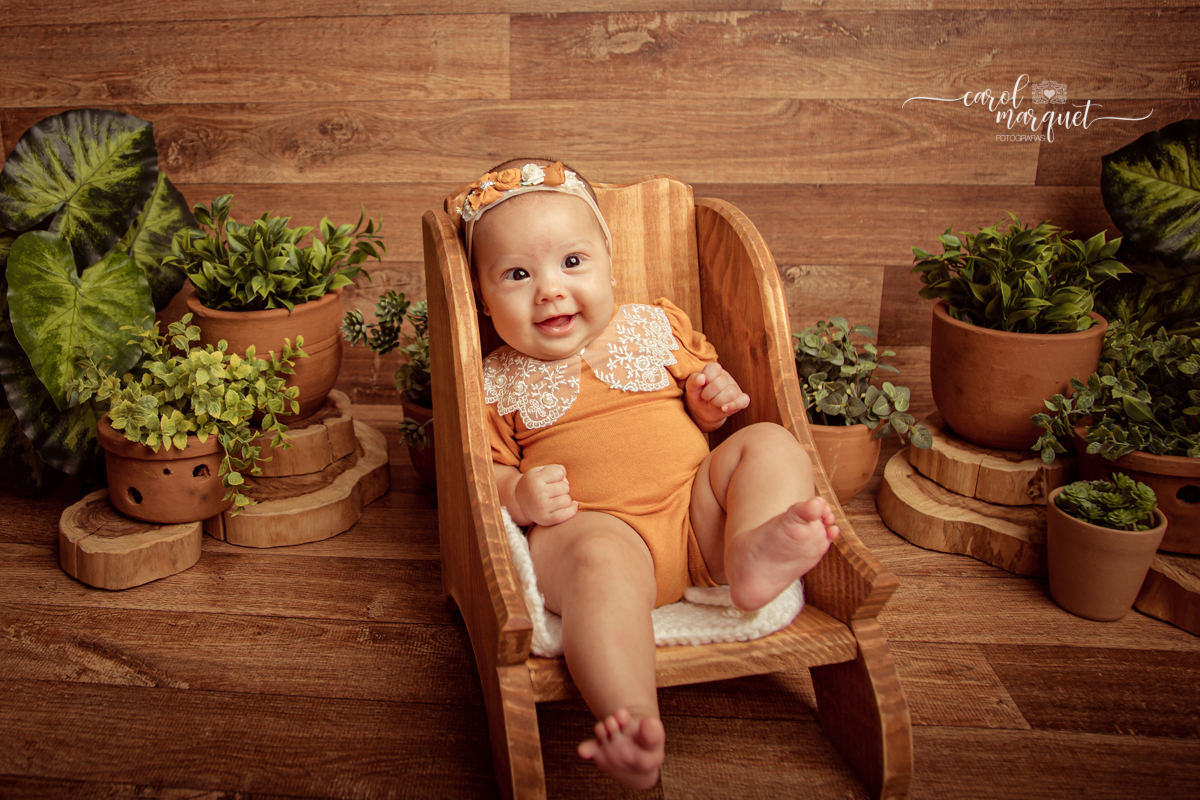 ensaio infantil fotografia de bêbe princesa floresta caramelo rústico boho romântico flores jardim 3 meses acompanhamento trimestral