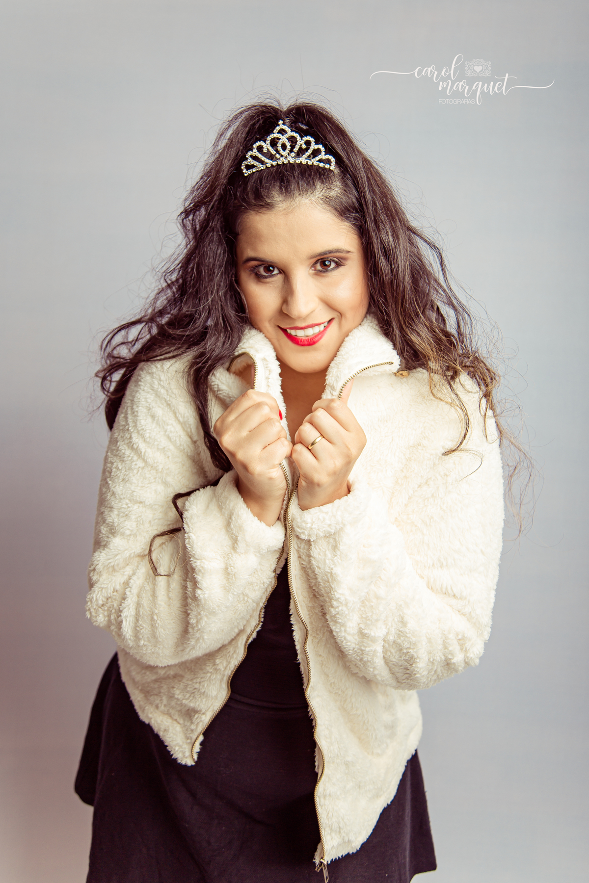 ensaio feminino trintei trinta anos aniversário celebração balsaquiana musa diva cachos Niterói Rio de Janeiro Estúdio Fotografia Retrato 30 Princesa Oncinha